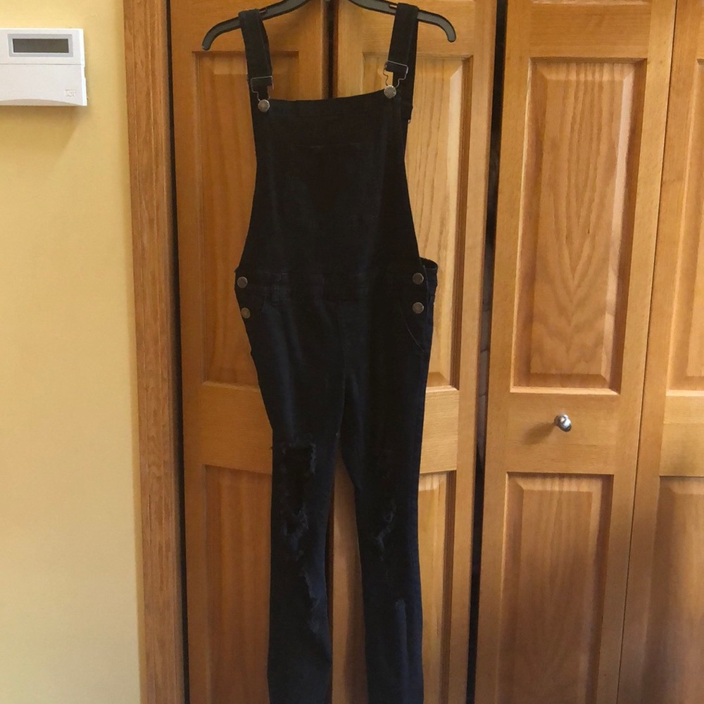 Street Denim skinny distressed black stretch overalls w/builtin fishnets Sz 9/10